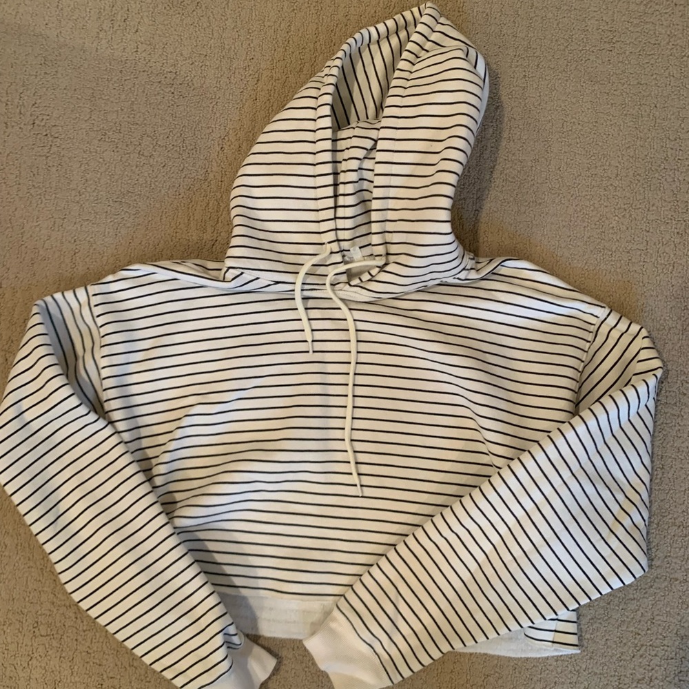 URBAN OUTFITTERS striped cropped hoodie